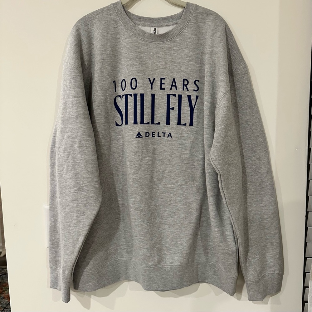 Delta Men's Crewneck Sweater in Gray